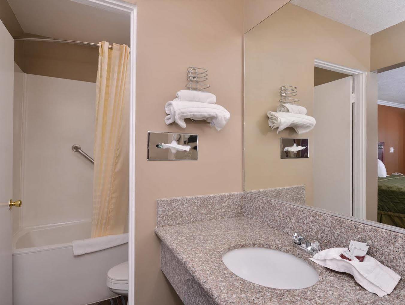 Americas Best Value Inn Corona Bagian luar foto